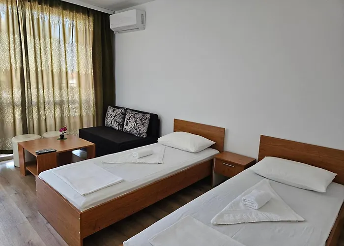 Hotel Family House Manolov Obsor