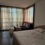 Family House Manolov