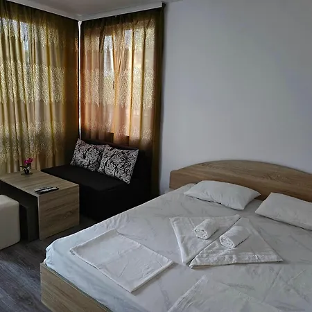 Otel Family House Manolov
