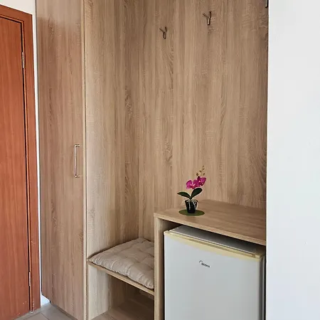 Family House Manolov Otel *