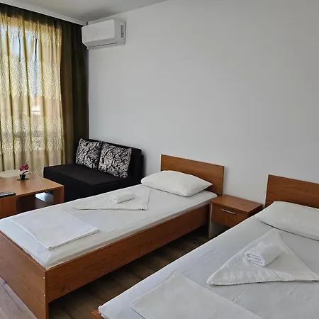 Otel Family House Manolov Obzor